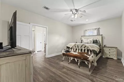 Bedroom - 5856 Bush Rd, Baker, FL 32531 photo 1 of 5