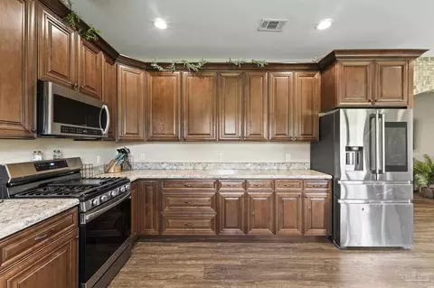 Kitchen - 5856 Bush Rd, Baker, FL 32531 photo 6 of 6