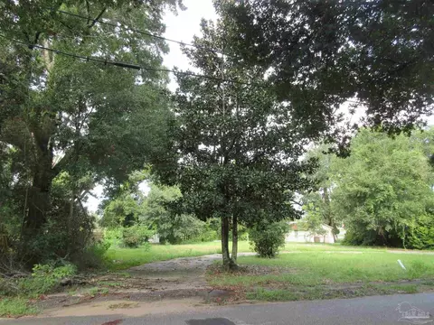 4521 Alba St, Pace, FL 32571 photo 2