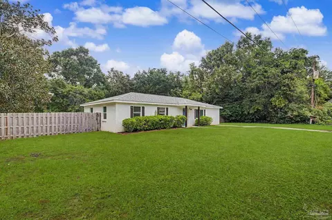 Exterior - 4743 Pecanwood Pl, Pace, FL 32571 photo 3 of 8