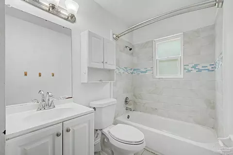 Bath - 4743 Pecanwood Pl, Pace, FL 32571 photo 2 of 2