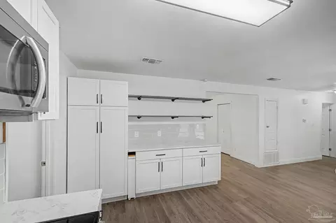 Kitchen - 4743 Pecanwood Pl, Pace, FL 32571 photo 4 of 5
