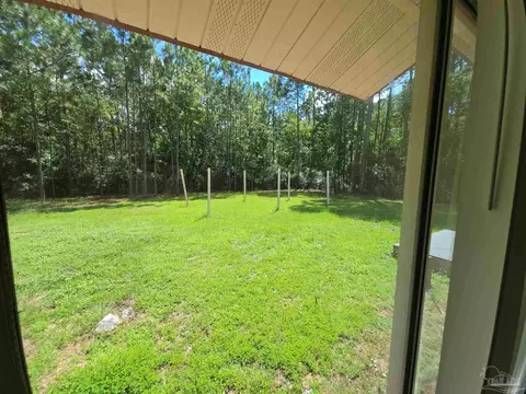 Exterior - 976 Dolphin Rd, Milton, FL 32583 photo 3 of 7