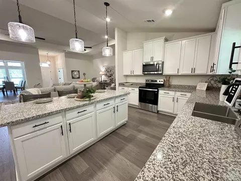 Kitchen - 5165 Barnett Rd, Pace, FL 32571 photo 3 of 4