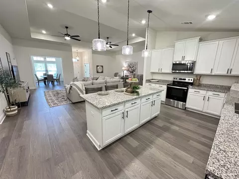 Kitchen - 5165 Barnett Rd, Pace, FL 32571 photo 2 of 4