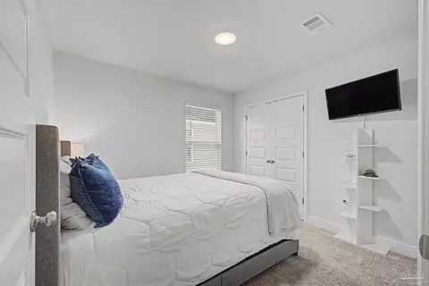Bedroom - 4042 Floridatown Rd, Pace, FL 32571 photo 3 of 4