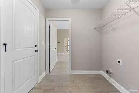 Entry Way - 5546 Bellview Ct, Milton, FL 32583 photo 3 of 3