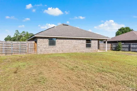 Exterior - 5546 Bellview Ct, Milton, FL 32583 photo 4 of 8