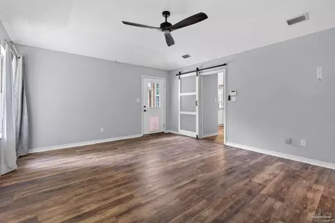 Living - 5605 Richmond Ct, Pace, FL 32571 photo 3 of 9