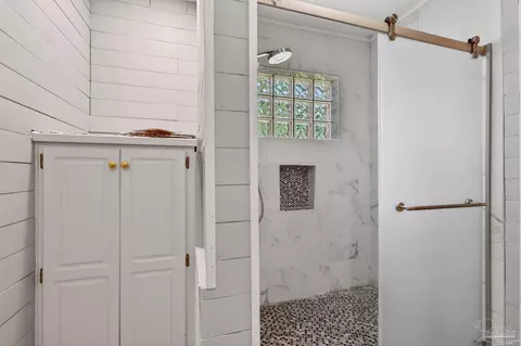 Bath - 5605 Richmond Ct, Pace, FL 32571 photo 7 of 13