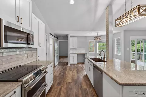 Kitchen - 5605 Richmond Ct, Pace, FL 32571 photo 4 of 6