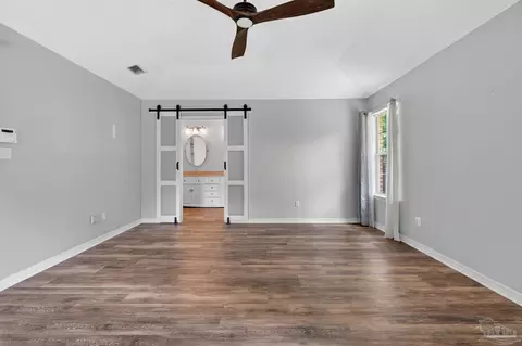 Living - 5605 Richmond Ct, Pace, FL 32571 photo 2 of 9