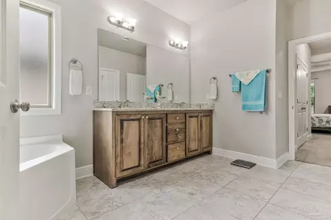 Bath - 3919 Shady Grove Dr, Pace, FL 32571 photo 3 of 7