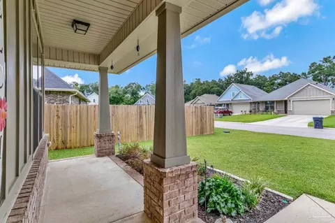 Exterior - 3919 Shady Grove Dr, Pace, FL 32571 photo 2 of 6