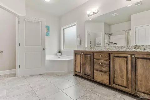 Bath - 3919 Shady Grove Dr, Pace, FL 32571 photo 1 of 7