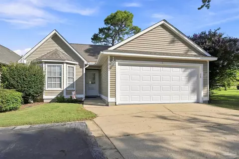 1161 Lionsgate Ln, Gulf Breeze, FL 32563