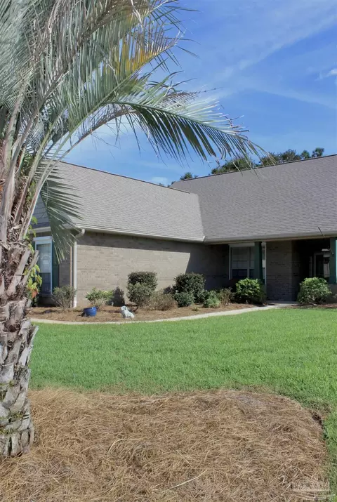Exterior - 4261 Winners Gait Cir, Pace, FL 32571 photo 7 of 11
