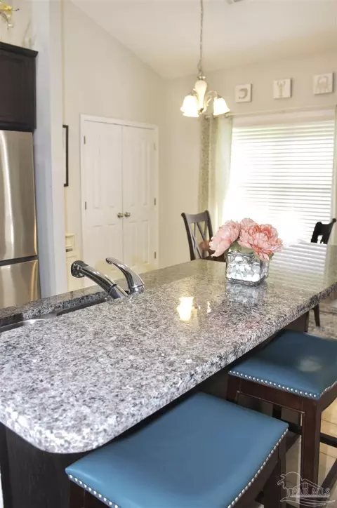 Kitchen - 4261 Winners Gait Cir, Pace, FL 32571 photo 6 of 7