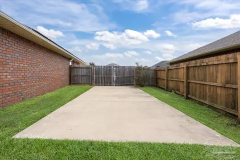 Exterior - 5468 Covered Bridge Ln, Pace, FL 32571 photo 12 of 25