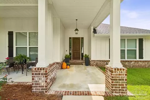 Exterior - 5110 Chumuckla Hwy, Pace, FL 32571 photo 2 of 8