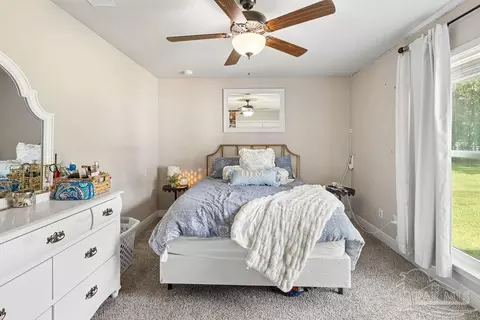 Bedroom - 5110 Chumuckla Hwy, Pace, FL 32571 photo 2 of 5
