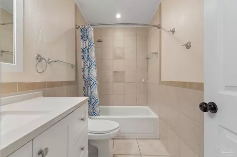 Bath - 4188 Marcus Ct, Pace, FL 32571 photo 1 of 2