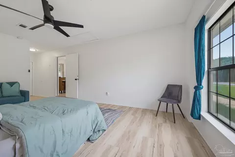 Bedroom - 5922 Independence Dr, Milton, FL 32570 photo 3 of 11