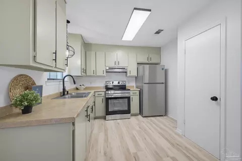 Kitchen - 5922 Independence Dr, Milton, FL 32570 photo 1 of 4