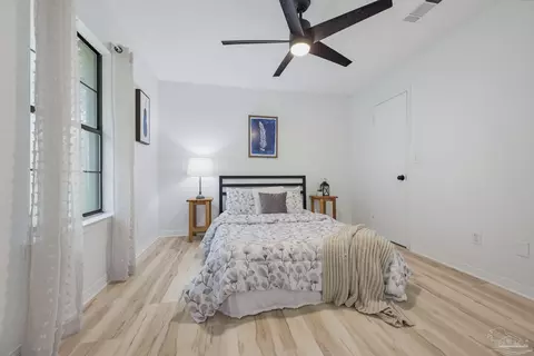 Bedroom - 5922 Independence Dr, Milton, FL 32570 photo 10 of 11