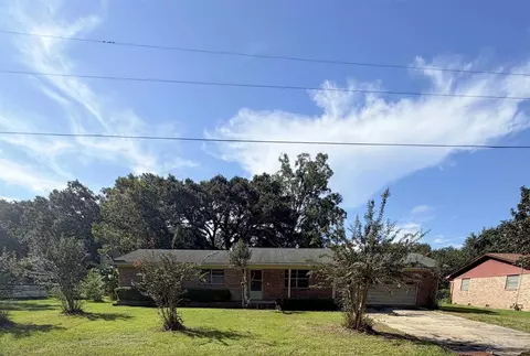 17 Seminole Trl, Pensacola, FL 32506