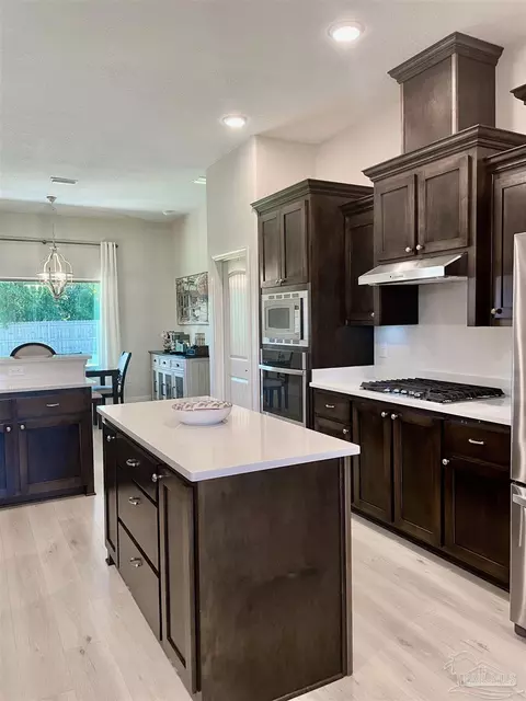 Kitchen - 6506 Cedar Key Dr, Milton, FL 32570 photo 1 of 9