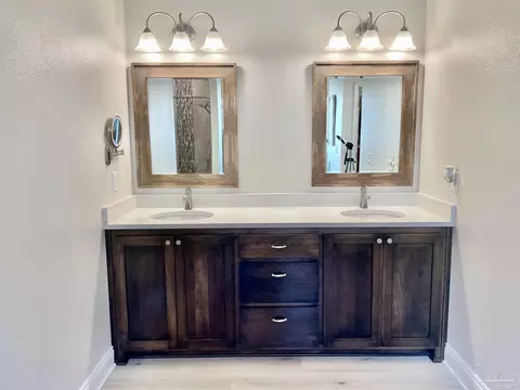 Bath - 6506 Cedar Key Dr, Milton, FL 32570 photo 4 of 11
