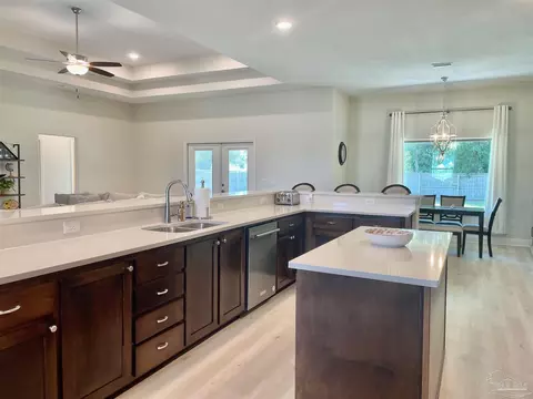 Kitchen - 6506 Cedar Key Dr, Milton, FL 32570 photo 4 of 9
