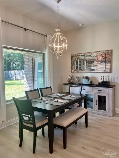 Dining - 6506 Cedar Key Dr, Milton, FL 32570 photo 3 of 4