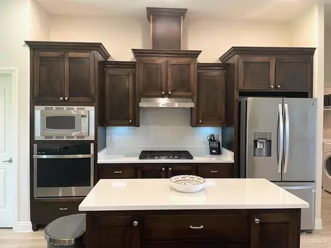 Kitchen - 6506 Cedar Key Dr, Milton, FL 32570 photo 2 of 9
