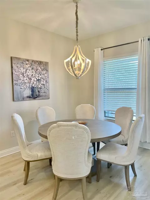 Dining - 6506 Cedar Key Dr, Milton, FL 32570 photo 2 of 4