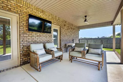 Exterior - 6506 Cedar Key Dr, Milton, FL 32570 photo 7 of 11