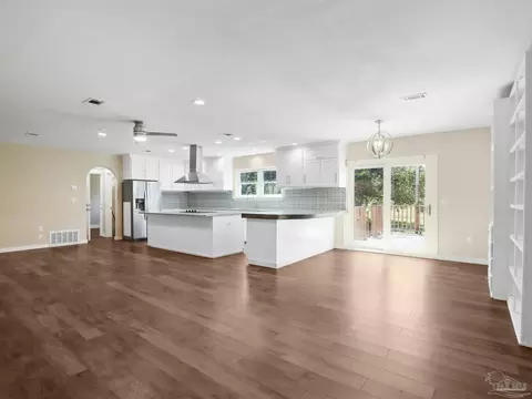 Living - 9561 S Trace Rd, Milton, FL 32583 photo 3 of 5