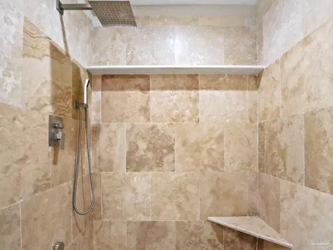 Bath - 9561 S Trace Rd, Milton, FL 32583 photo 2 of 4
