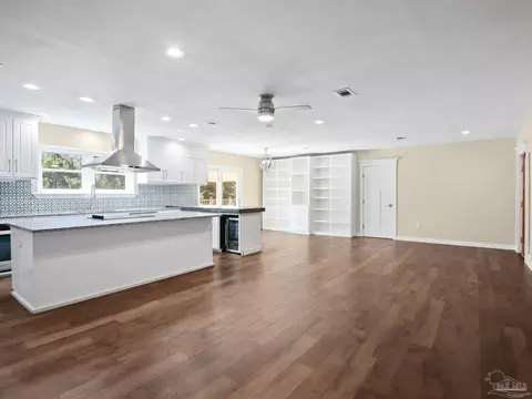 Living - 9561 S Trace Rd, Milton, FL 32583 photo 4 of 5