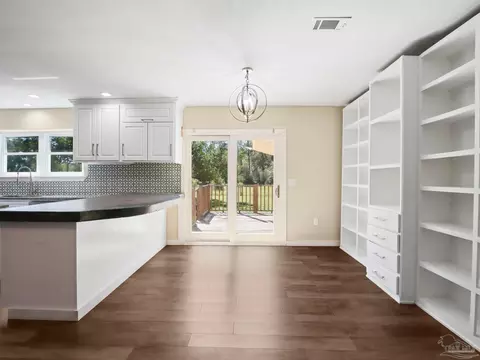 Living - 9561 S Trace Rd, Milton, FL 32583 photo 5 of 5