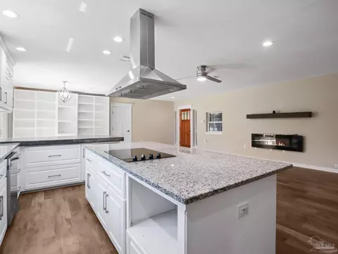 Kitchen - 9561 S Trace Rd, Milton, FL 32583 photo 4 of 4