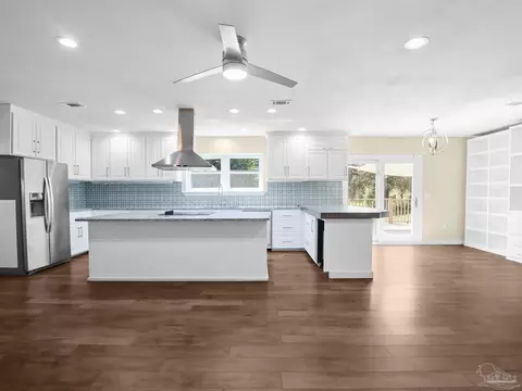 Kitchen - 9561 S Trace Rd, Milton, FL 32583 photo 1 of 4