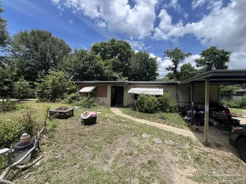 Exterior - 6464 Robin Ave #0, Milton, FL 32570 photo 2 of 11