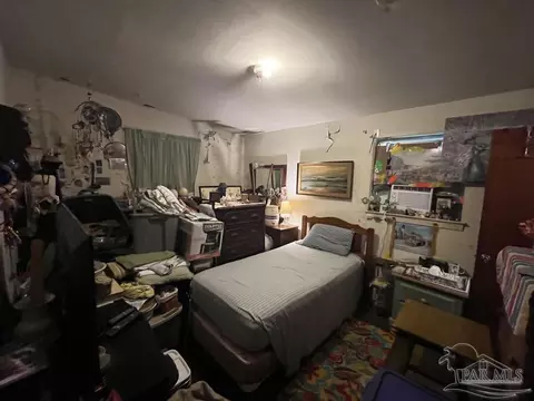 Bedroom - 6464 Robin Ave #0, Milton, FL 32570 photo 2 of 2