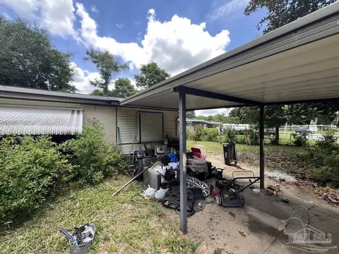 Exterior - 6464 Robin Ave #0, Milton, FL 32570 photo 3 of 11