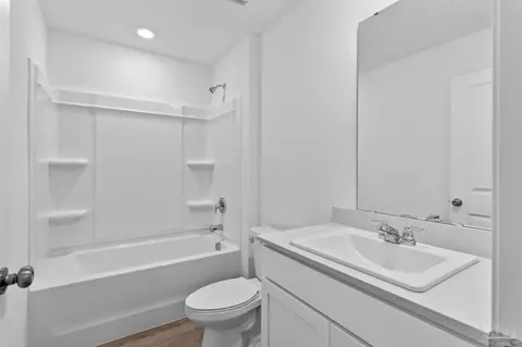 Bath - 6481 Buckthorn Cir #HS 12J, Pace, FL 32571 photo 2 of 2