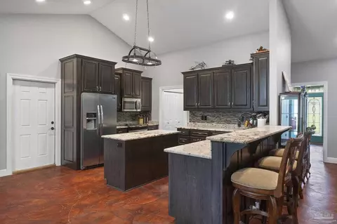Kitchen - 3093 Wallace Lake Rd, Pace, FL 32571 photo 2 of 6