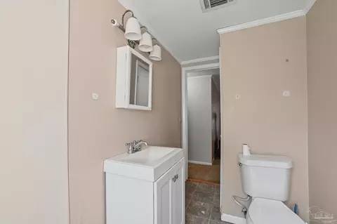 Bath - 4963 Hwy 4, Jay, FL 32565 photo 2 of 4