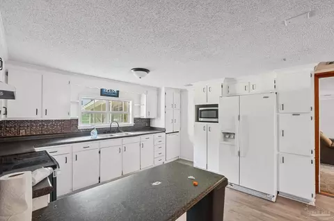 Kitchen - 4963 Hwy 4, Jay, FL 32565 photo 2 of 3